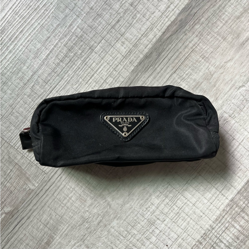 PRADA VELA MINI BLACK RE-NYLON BEAUTY TECH CASE ZIP BAG - Picture 2 of 16